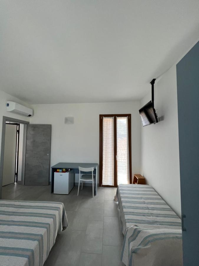 Quadruple Room Private Bathroom